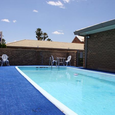 Mid Town Inn Narrabri Buitenkant foto