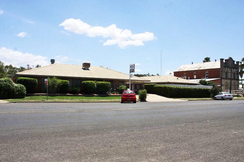 Mid Town Inn Narrabri Buitenkant foto